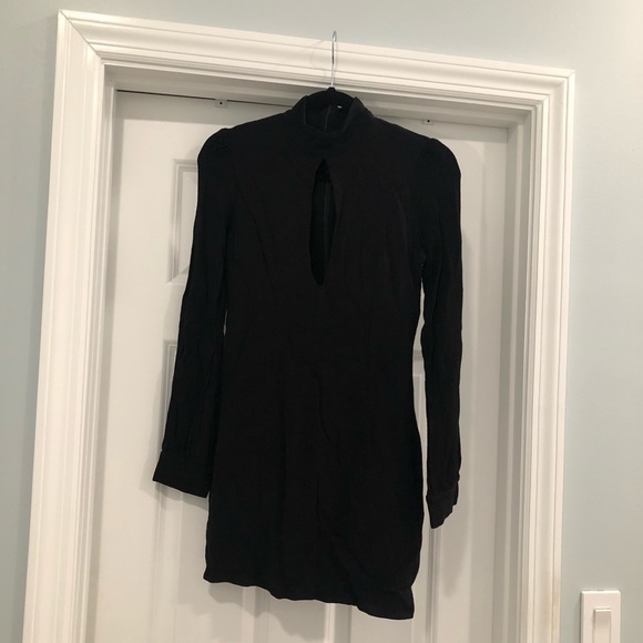 Stone cold Fox Black Cutout Keyhole front dress size 2 Long Sleeve - Picture 2 of 3